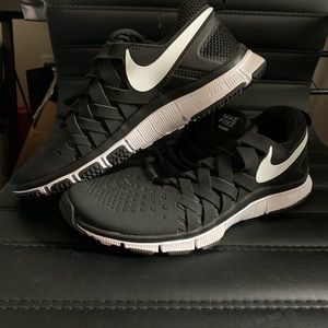 Black Nike Free Trainer